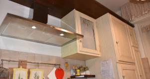 Cucina Fiore country shabby chic in legno su misura panna